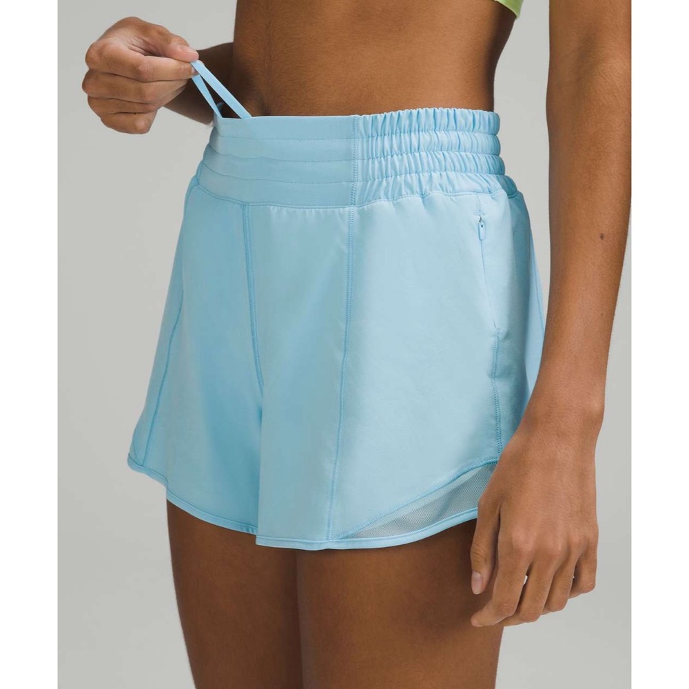 Lululemon Hotty Hot Low-Rise Lined Short 2.5" in Blue Chill Women’s size 10 - Picture 11 of 11